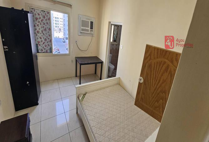 988581 - Property Image 2