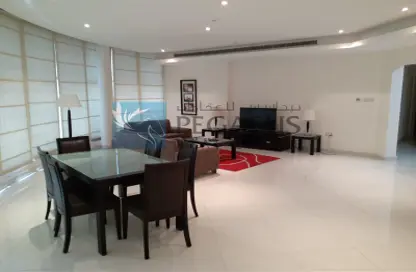 Living / Dining Room image for: Apartment - 3 Bedrooms - 3 Bathrooms for rent in Mahooz - Manama - Capital Governorate, Image 1