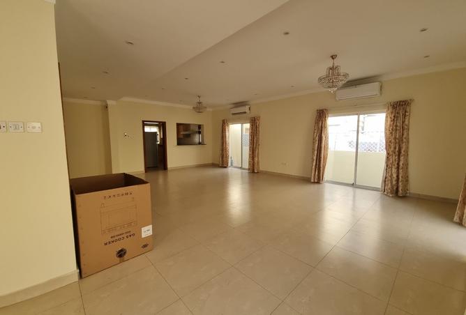 978110 - Property Image 2