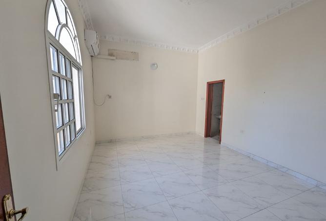 966176 - Property Image 2