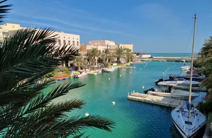 شقة - 2 غرف نوم - 2 حمامات للايجار في مدينة المرسى - أمواج - المحرق