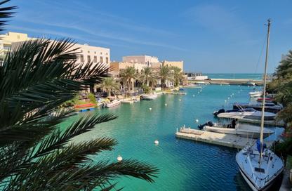 Apartment - 2 Bedrooms - 2 Bathrooms for rent in Al Marsa Floating City - Amwaj Islands - Muharraq Governorate