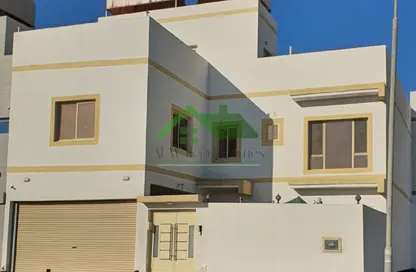 فيلا - 5 غرف نوم - 5 حمامات للايجار في قلالي - المحرق