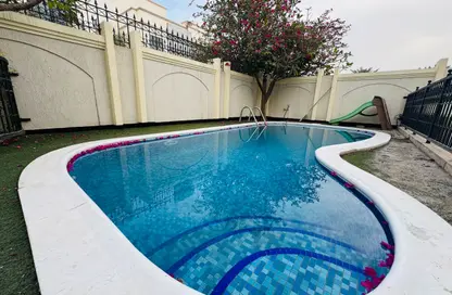 Villa - 5 Bedrooms - 7 Bathrooms for rent in Tubli - Central Governorate
