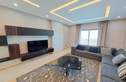 Apartment - 2 Bedrooms - 3 Bathrooms for rent in Busaiteen - Muharraq Governorate