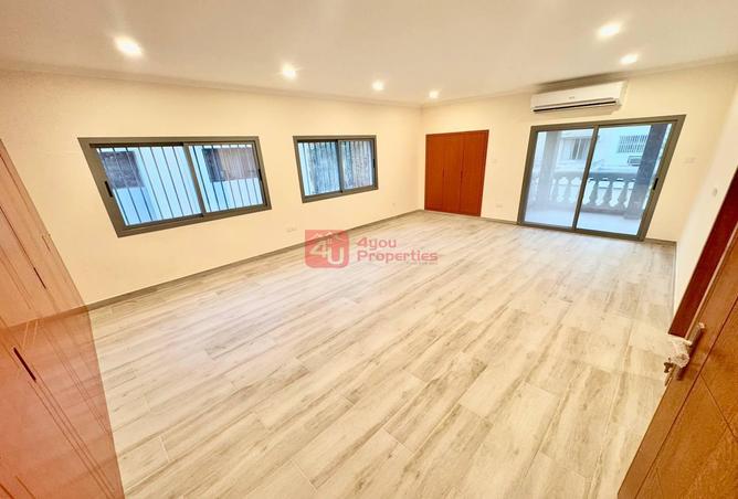 962215 - Property Image 3