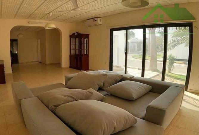 726077 - Property Image 3