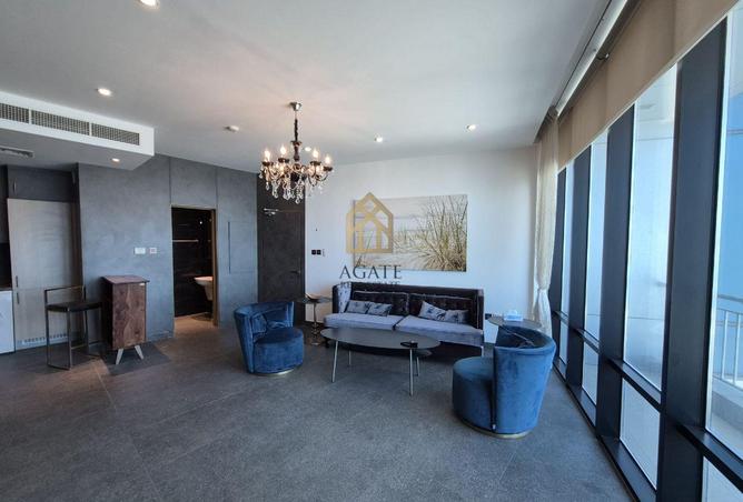 989546 - Property Image 2