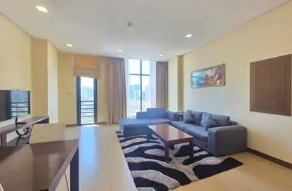 Apartment - 2 Bedrooms - 3 Bathrooms for rent in Al Juffair - Capital Governorate