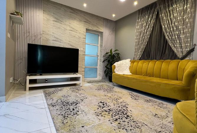 986188 - Property Image 3