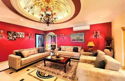 Apartment - 4 Bedrooms - 4 Bathrooms for rent in Busaiteen - Muharraq Governorate