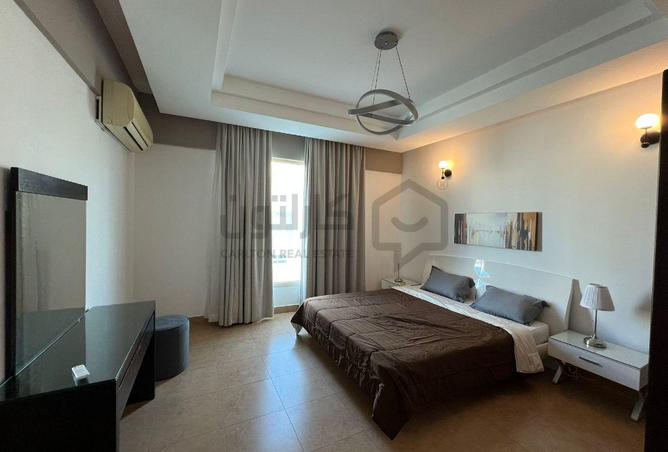 963569 - Property Image 3