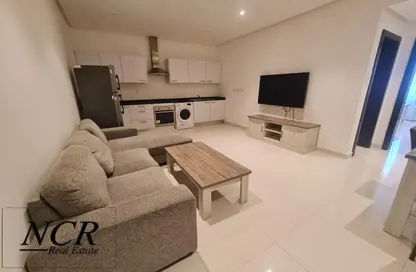 Apartment - Studio - 1 Bathroom for rent in Al Juffair - Capital Governorate