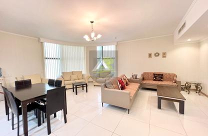 Apartment - 3 Bedrooms - 5 Bathrooms for rent in Seef - Capital Governorate