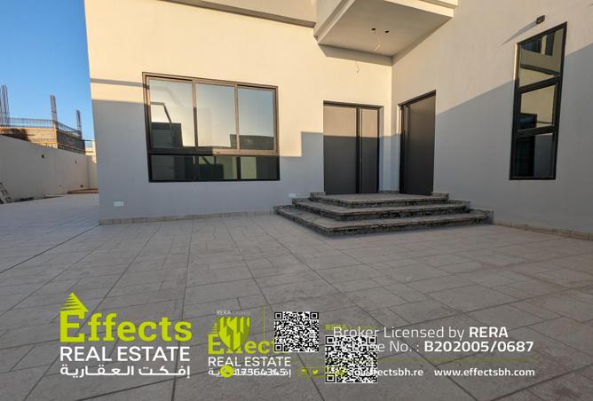 813848 - Property Image 2
