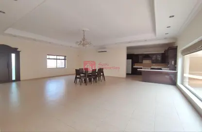 Dining Room image for: Villa - 3 Bedrooms - 2 Bathrooms for rent in Bu Quwah - Northern Governorate, Image 1