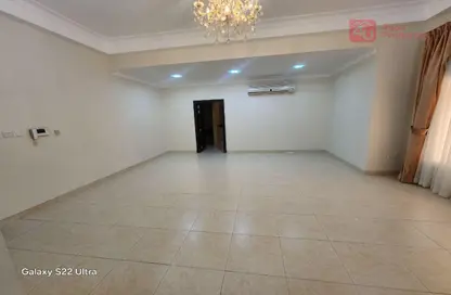 شقة - 2 غرف نوم - 2 حمامات للايجار في سار - المحافظة الشمالية