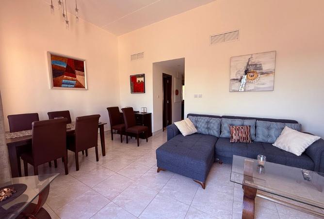 982136 - Property Image 2