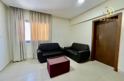 Apartment - 1 Bedroom - 1 Bathroom for rent in Al Burhama - Manama - Capital Governorate
