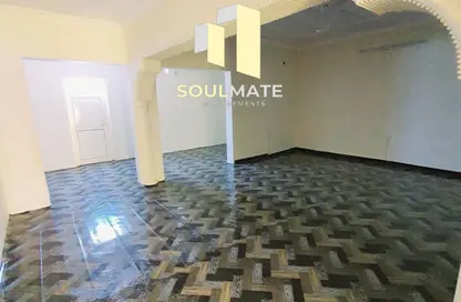 Villa - 5 Bedrooms - 4 Bathrooms for rent in Gufool - Manama - Capital Governorate
