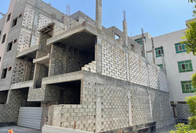 956693 - Property Image 3