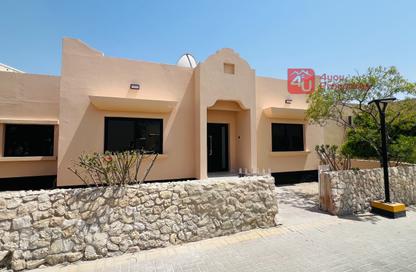 Villa - 3 Bedrooms - 4 Bathrooms for rent in Saar - Northern Governorate