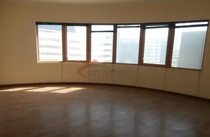 Office Space - Studio - 3 Bathrooms for rent in Seef - Capital Governorate
