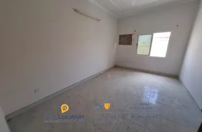 Apartment - 2 Bedrooms - 2 Bathrooms for rent in Salmaniya - Manama - Capital Governorate