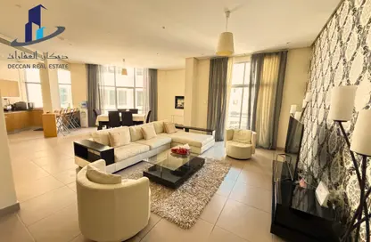 Apartment - 2 Bedrooms - 3 Bathrooms for rent in Seef - Capital Governorate