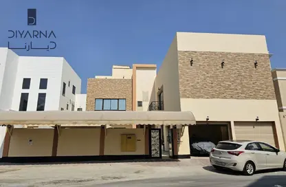 فيلا - 6 غرف نوم - 6 حمامات للبيع في توبلي - المحافظة الوسطى