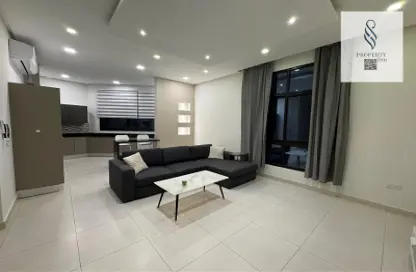 شقة - 2 غرف نوم - 2 حمامات للايجار في الجنبية - المحافظة الشمالية