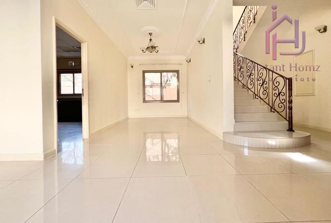 992469 - Property Image 2