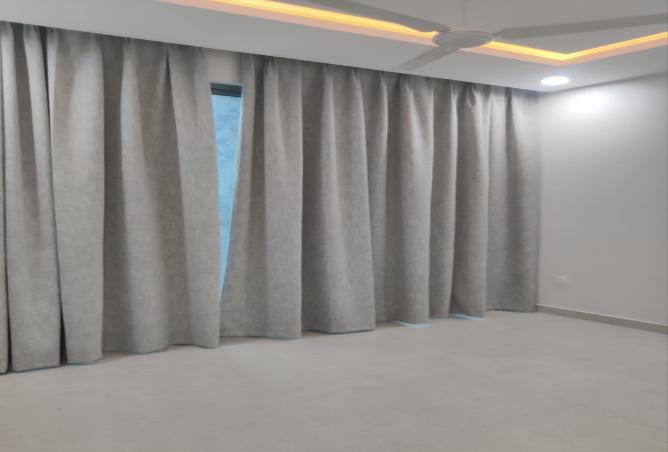 980811 - Property Image 2