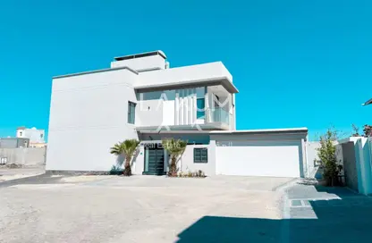 فيلا - 4 غرف نوم - 6 حمامات للبيع في المالكية - المحافظة الشمالية