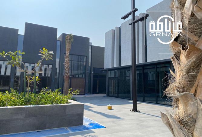 885321 - Property Image 3