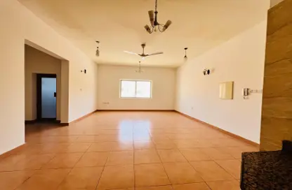 شقة - غرفة نوم - 2 حمامات للايجار في توبلي - المحافظة الوسطى