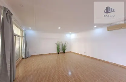Apartment - 2 Bedrooms - 3 Bathrooms for rent in Janabiya - Northern Governorate