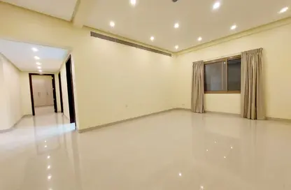 Apartment - 2 Bedrooms - 2 Bathrooms for rent in Mahooz - Manama - Capital Governorate