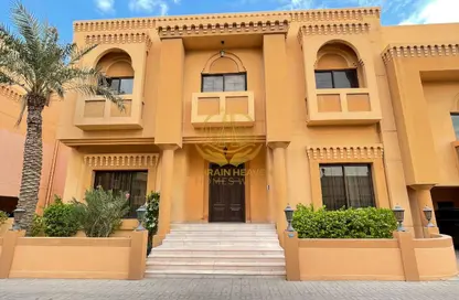 Villa - 6 Bedrooms - 7+ Bathrooms for rent in Tubli - Central Governorate