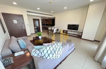 Apartment - 2 Bedrooms - 3 Bathrooms for rent in Al Juffair - Capital Governorate