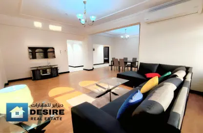 Apartment - 2 Bedrooms - 3 Bathrooms for rent in Diplomatic Area - Manama - Capital Governorate