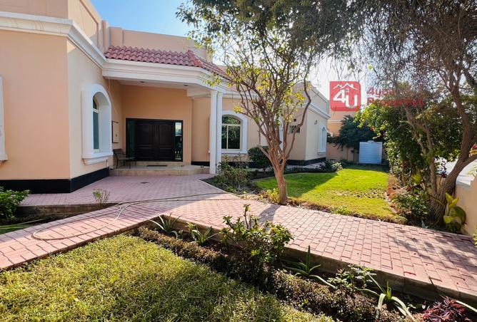 962392 - Property Image 2