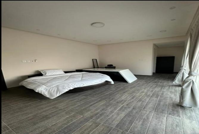 961488 - Property Image 2