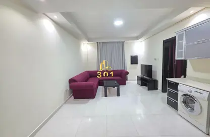 Apartment - 1 Bedroom - 1 Bathroom for rent in Al Burhama - Manama - Capital Governorate