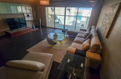 شقة - 2 غرف نوم - 3 حمامات للايجار في أمواج بيتش فرونت - أمواج - المحرق