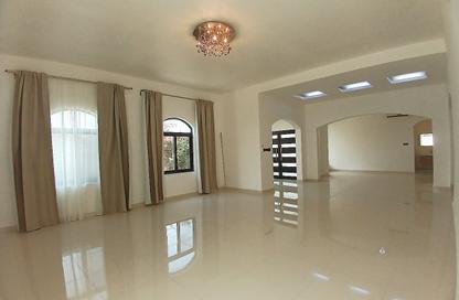 Villa - 3 Bedrooms - 3 Bathrooms for rent in Saar - Northern Governorate