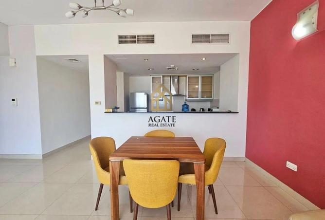 984051 - Property Image 2