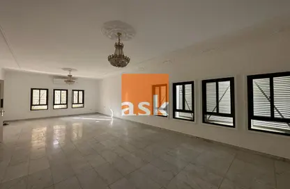 Empty Room image for: Villa - 3 Bedrooms - 3 Bathrooms for rent in Saar - Northern Governorate, Image 1