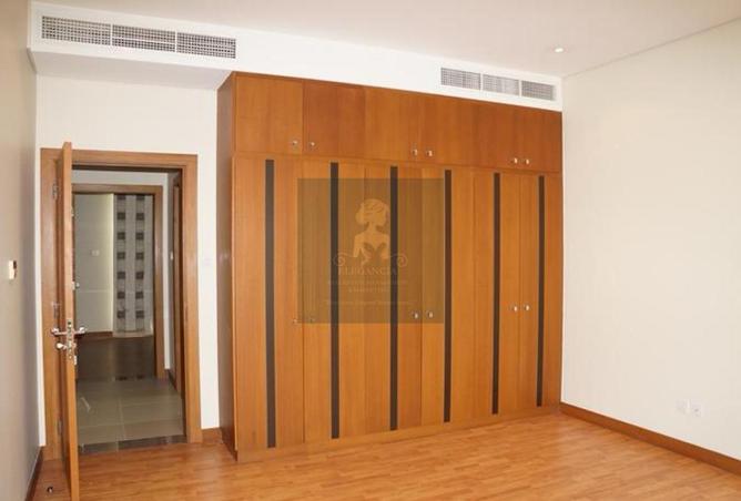 967237 - Property Image 2