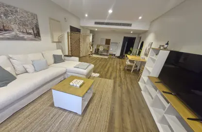 Apartment - 2 Bedrooms - 2 Bathrooms for sale in Busaiteen - Muharraq Governorate